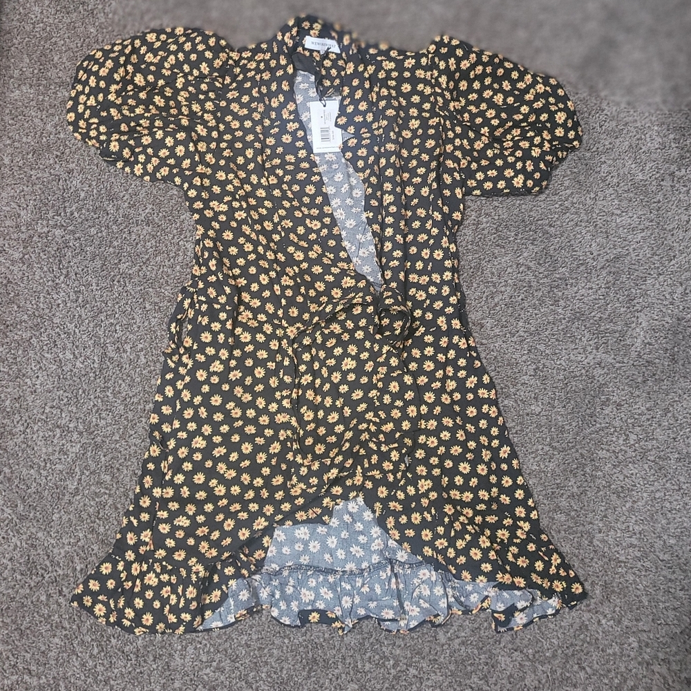 NWT WeWoreWhat floral mini dress size M